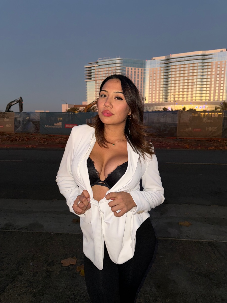 Take a pause and enjoy Ali Cruz — streaming from Adelaide