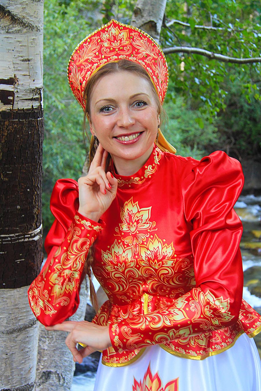 Women in Slavic costumes in Adelaide