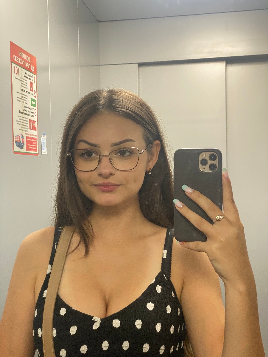 Sexy model Stacy in Adelaide